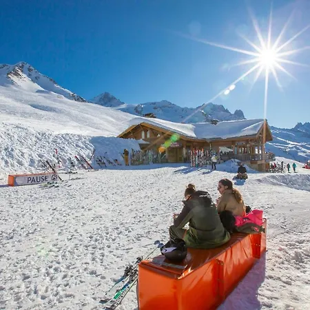 Chalet Chantey Mourry 5 *
